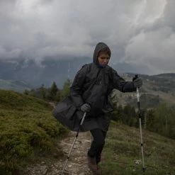 Brand new 🔔 Forclaz 40 L Hiking Rain Poncho 🥰 30 Forclaz 40 L Hiking Rain Poncho