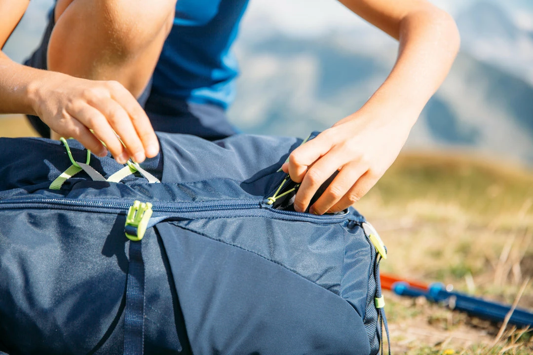 Buy π Quechua MH500, Hiking 30 L π Backpack, Kids' 𧨠23 Quechua MH500, Hiking 30 L Backpack, Kids'