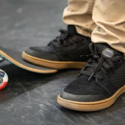 Skates Decathlon Oxelo CP100 Complete Freestyle Skateboard 29.8''x7.5'' Kids 8 To 12 Yo