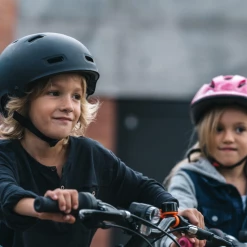 Btwin Decathlon Oxelo Bowl 500 Cycling Skates & Scooter Helmet Kids Bike