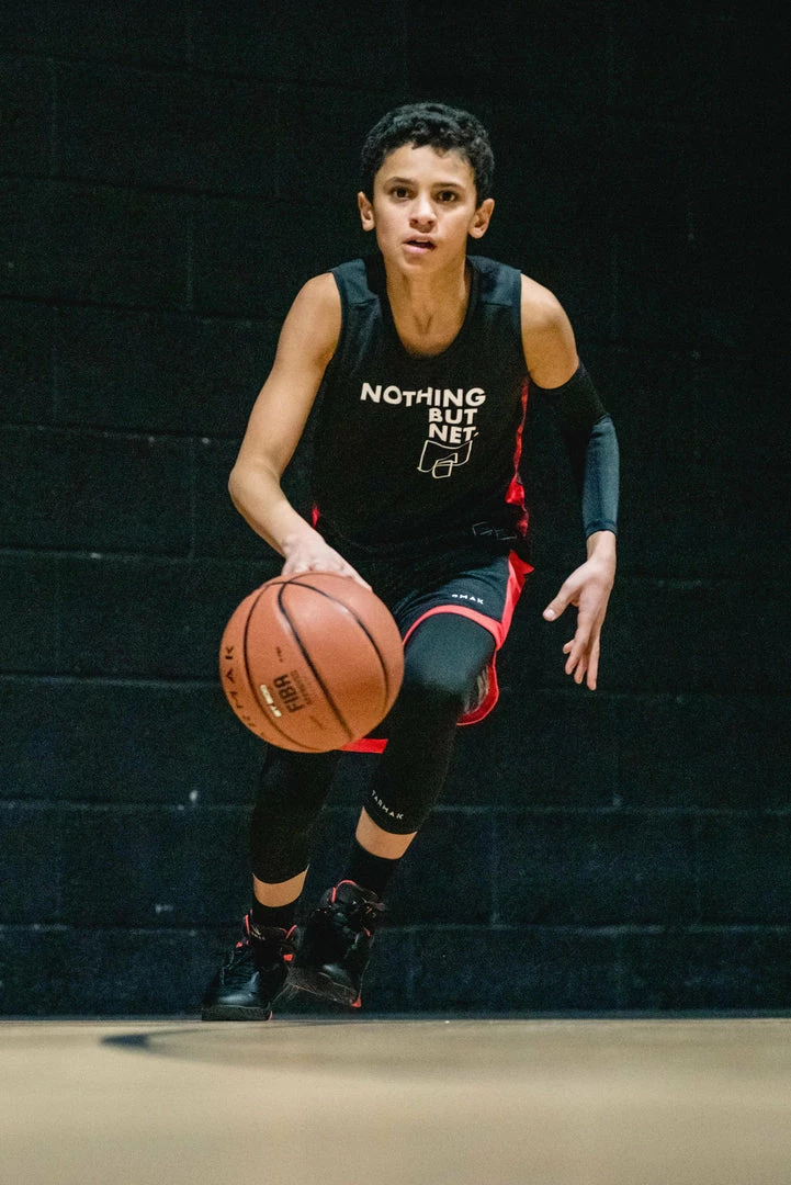 Hot Sale ❤️ Tarmak Team Boys'/Girls' 🏀 Basketball Intermediate Padded Sleeve ⭐ 4 Tarmak Team Boys'/Girls' Basketball Intermediate Padded Sleeve